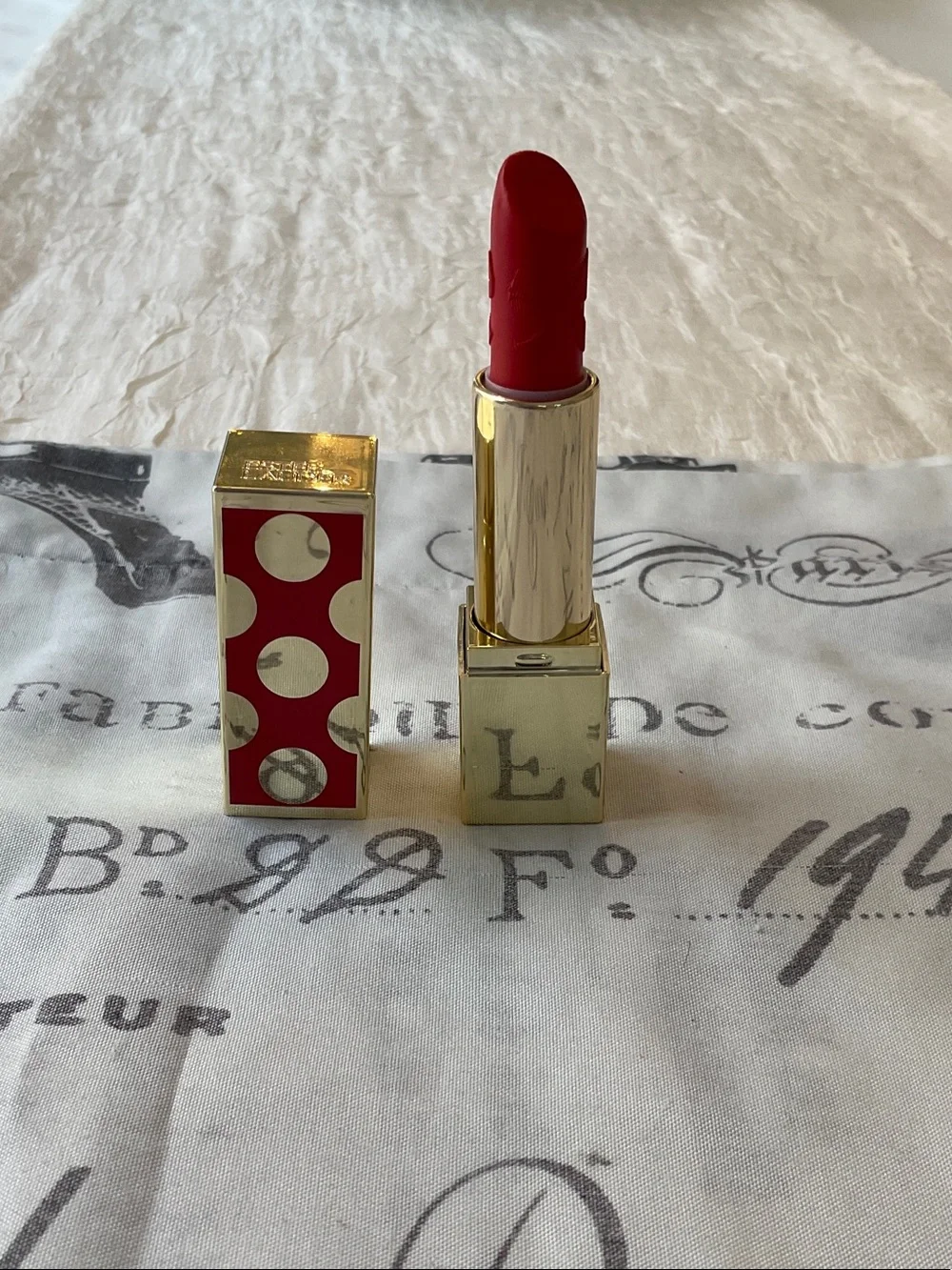 Estee Lauder, limited edition, Red Robin Lipstick